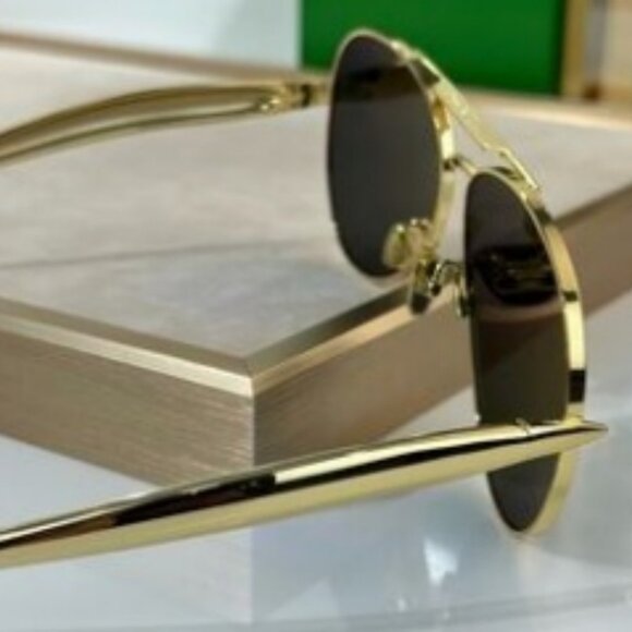 Bottega Venetia Gold Frame Aviator with Durable Construction main image 6